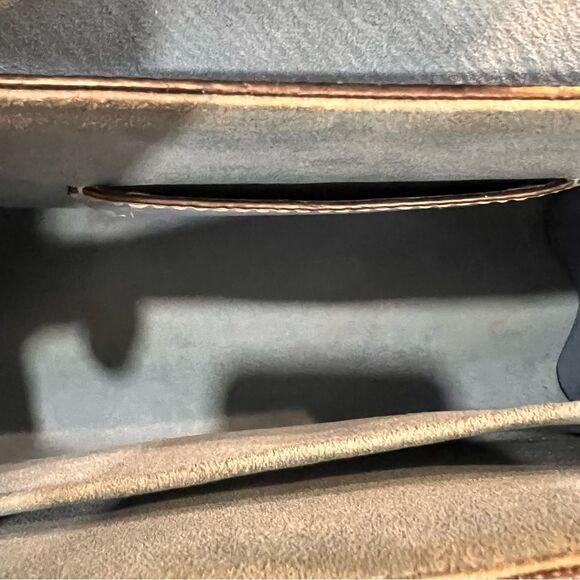 Louis Vuitton Limited Edition EPI Early Bird Twist Lock Crossbody - Picture 8 of 12